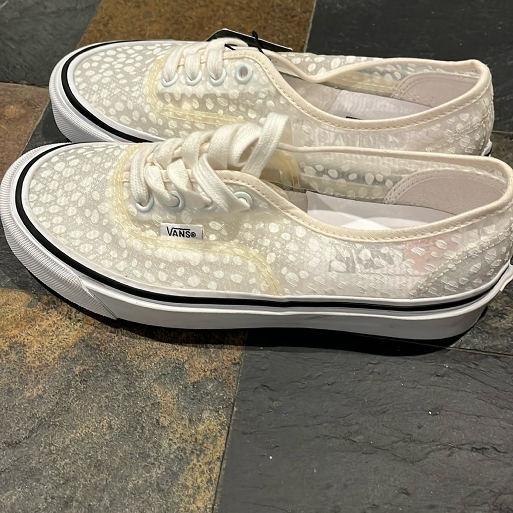 NWT Vans mesh dots white size 7
